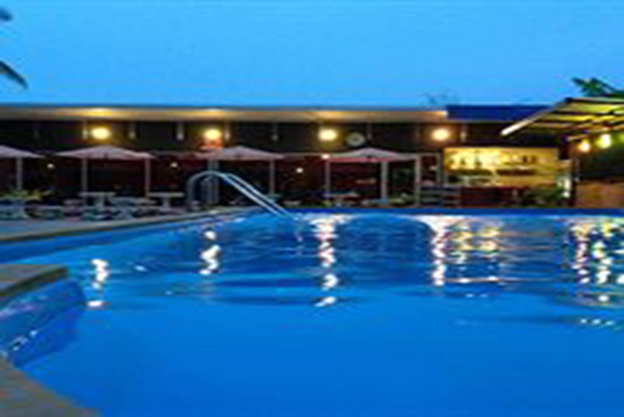 Nest Boutique Resort Bangkok Exteriör bild