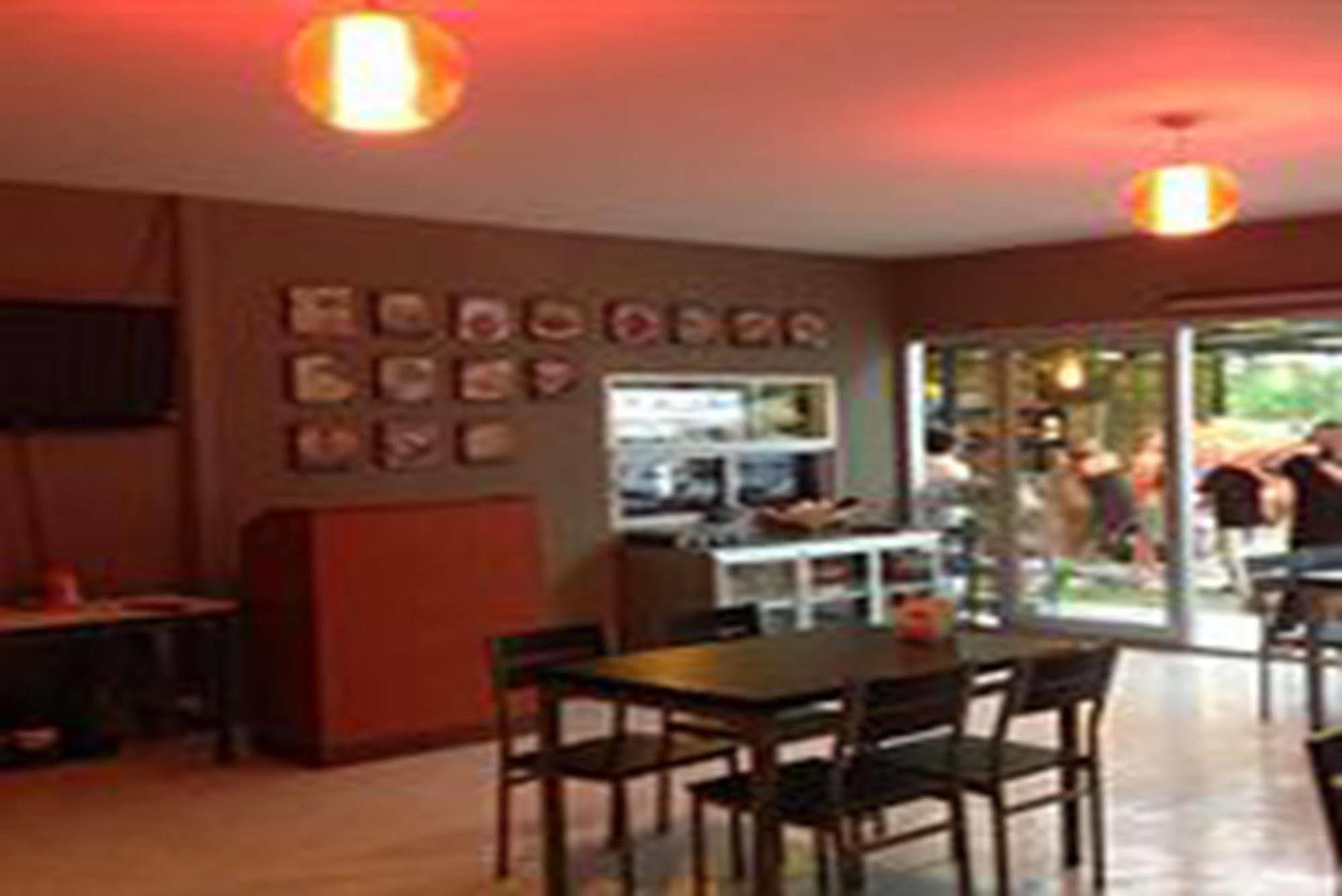 Nest Boutique Resort Bangkok Exteriör bild