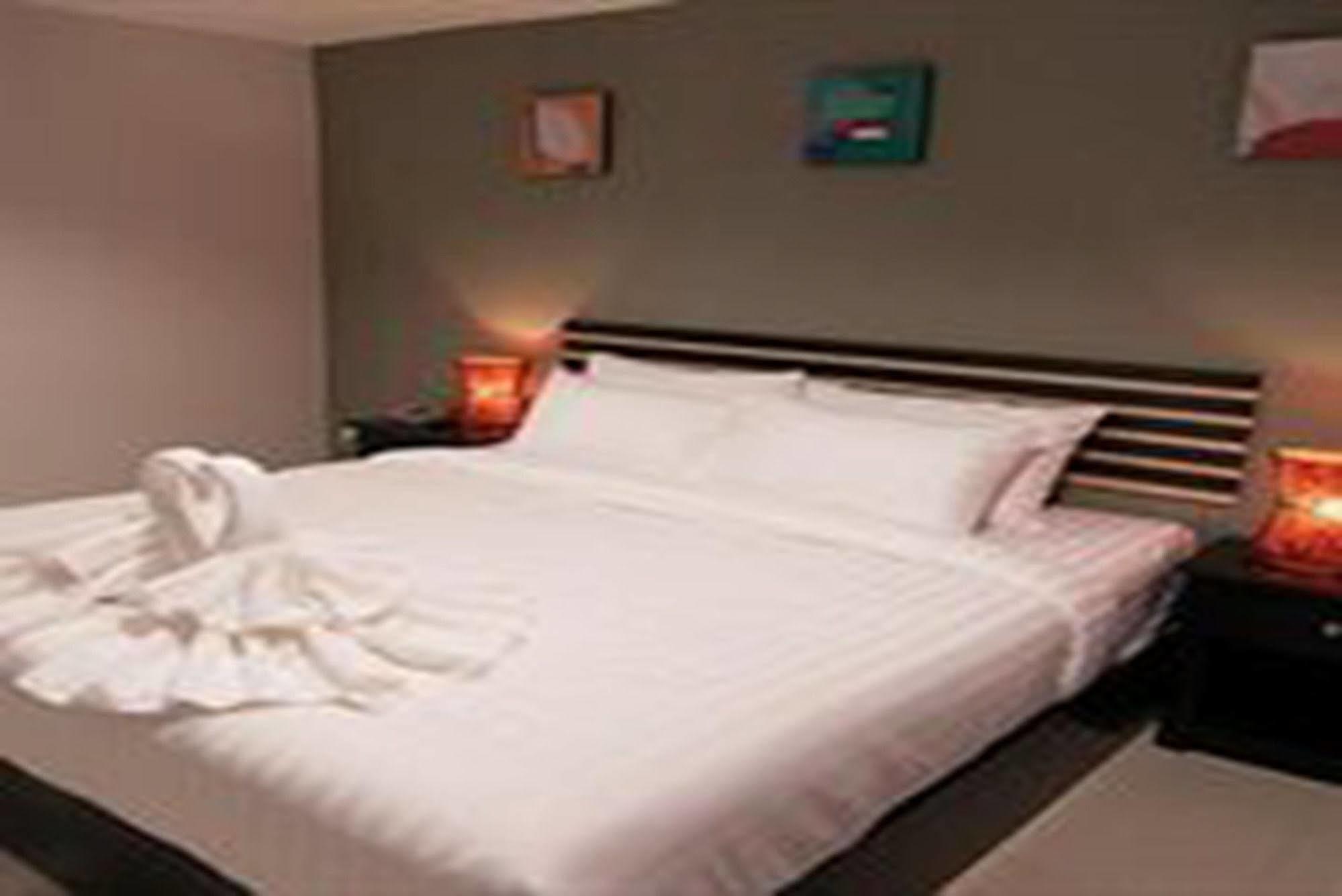 Nest Boutique Resort Bangkok Exteriör bild