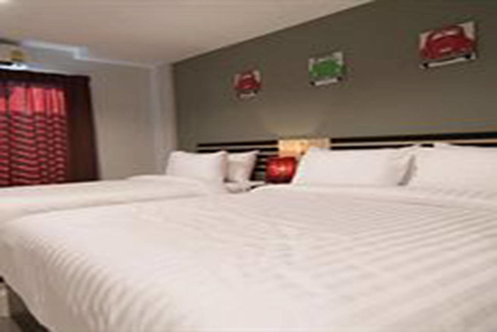 Nest Boutique Resort Bangkok Exteriör bild