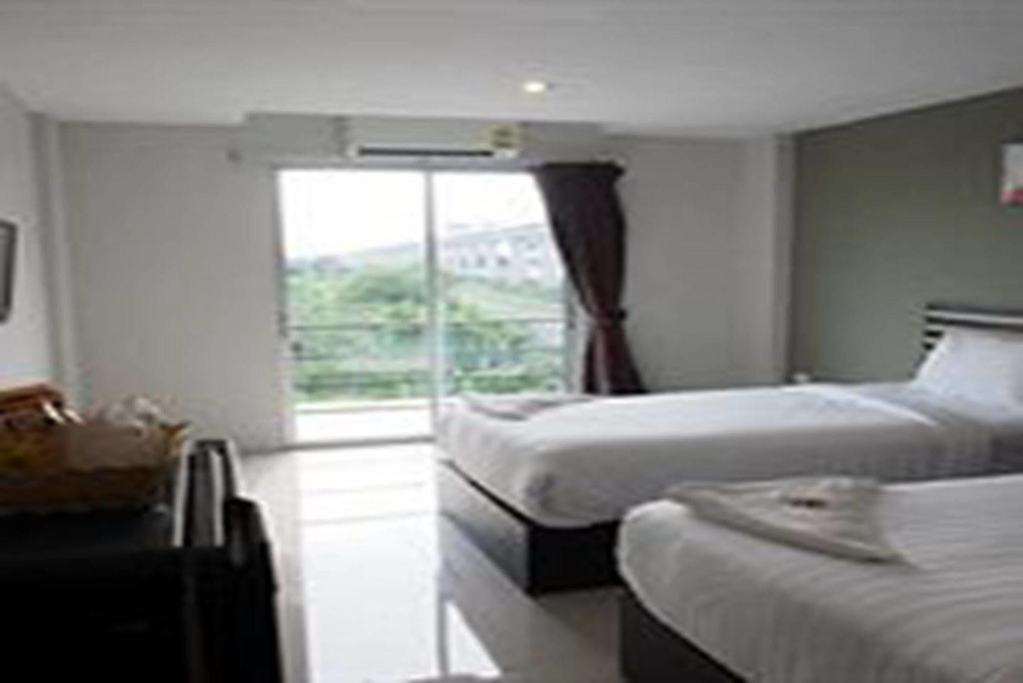 Nest Boutique Resort Bangkok Exteriör bild