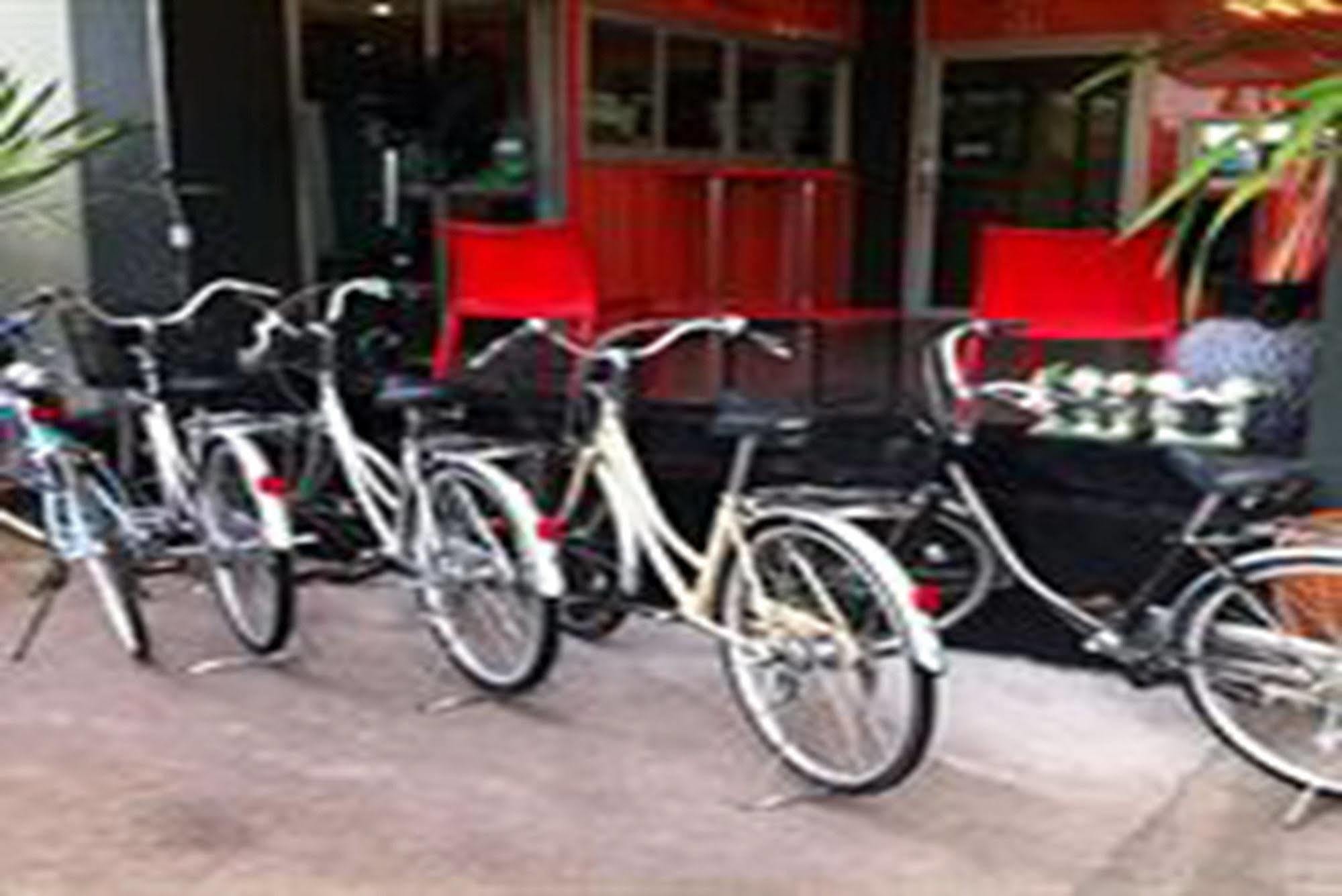 Nest Boutique Resort Bangkok Exteriör bild