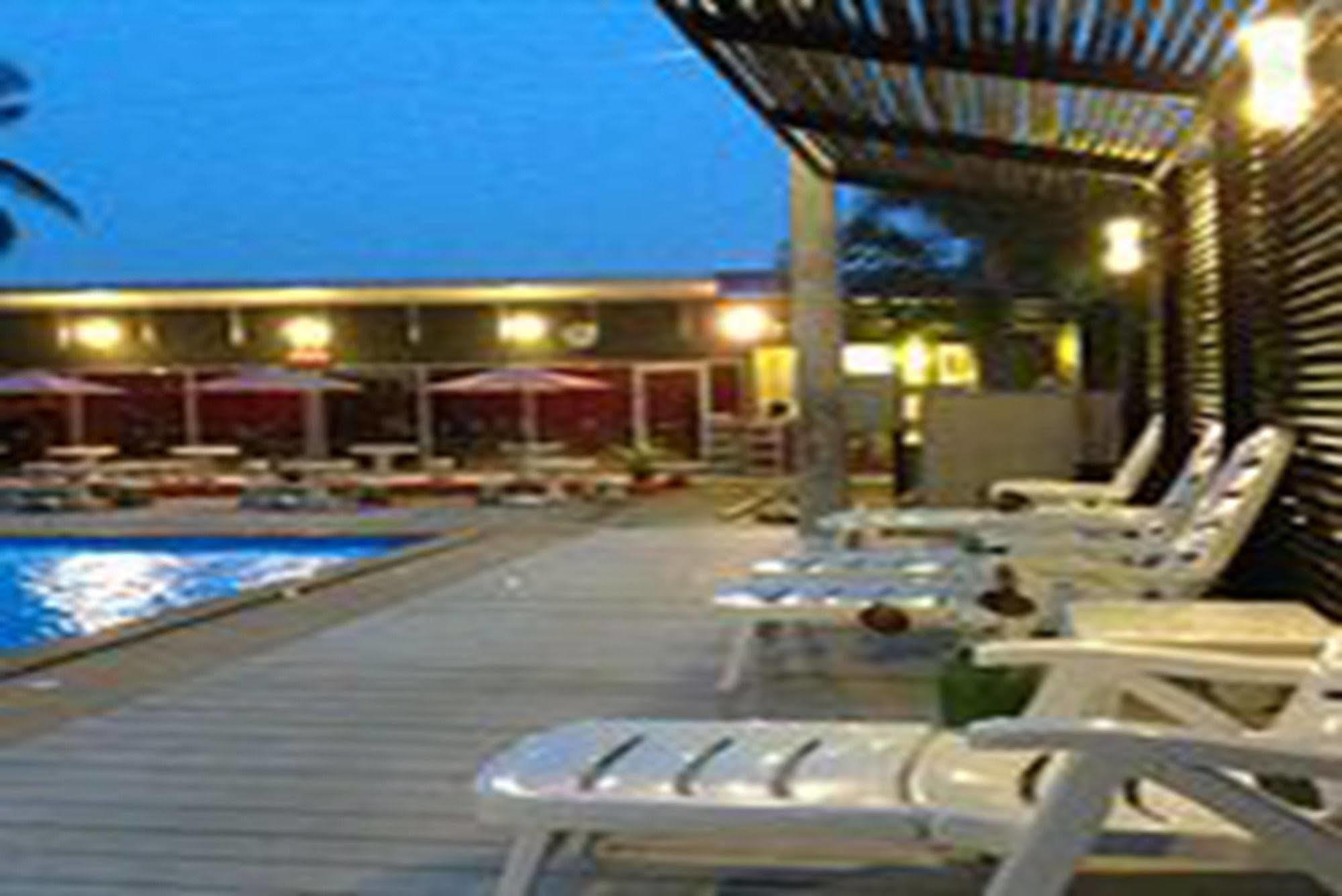 Nest Boutique Resort Bangkok Exteriör bild