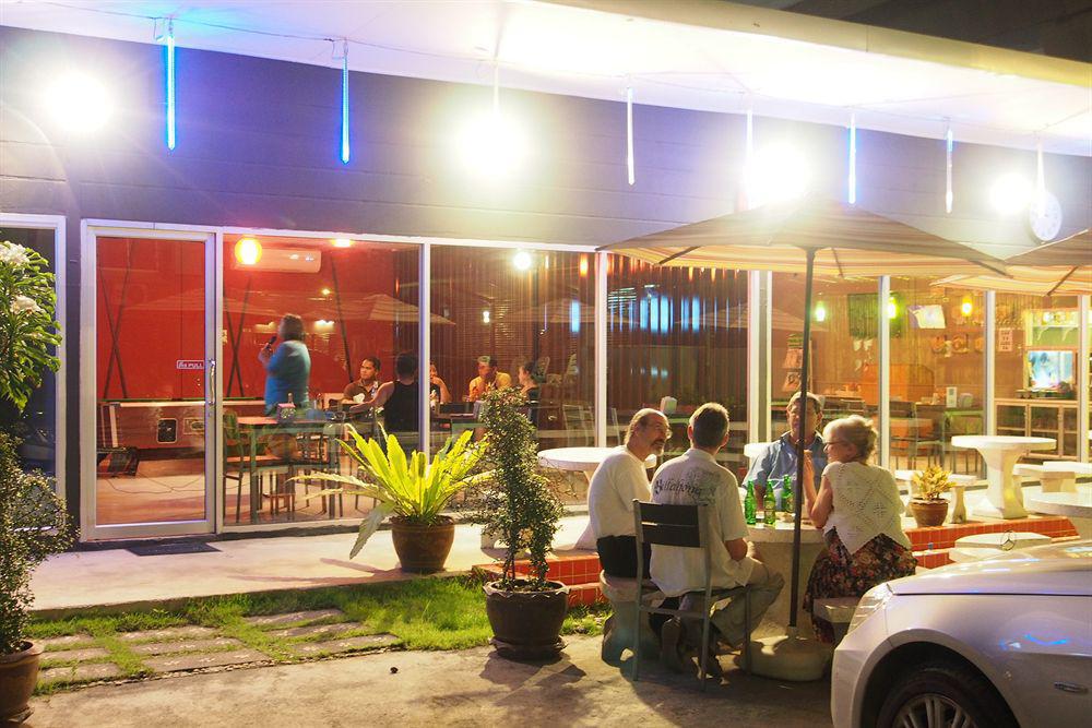 Nest Boutique Resort Bangkok Exteriör bild